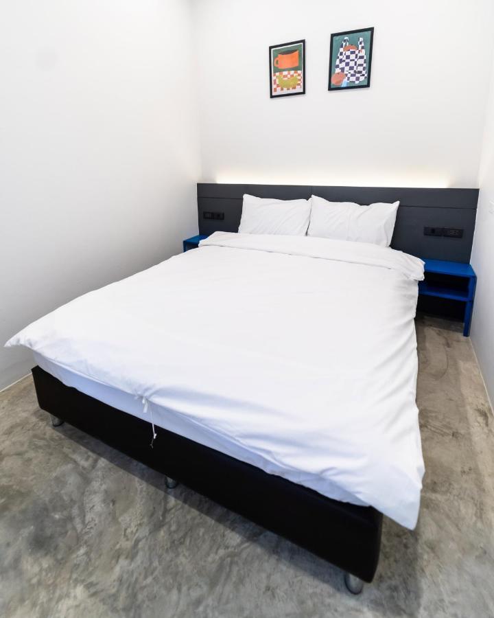 Pier 808 Hostel Бангкок Экстерьер фото