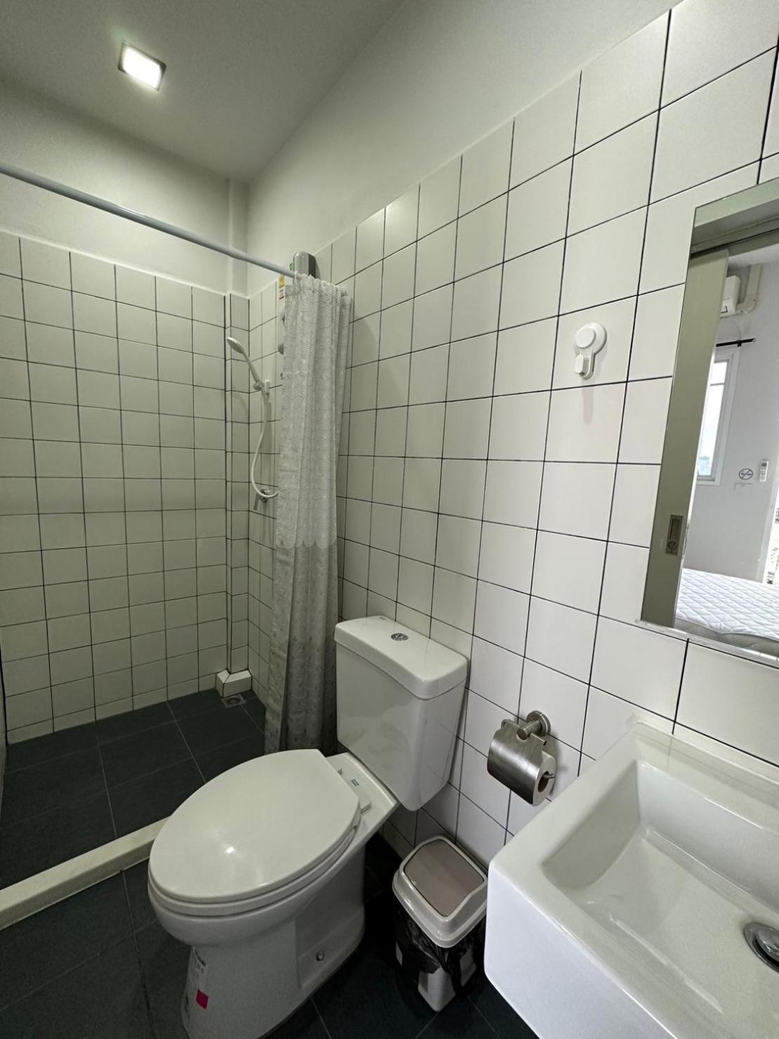 Pier 808 Hostel Бангкок Экстерьер фото