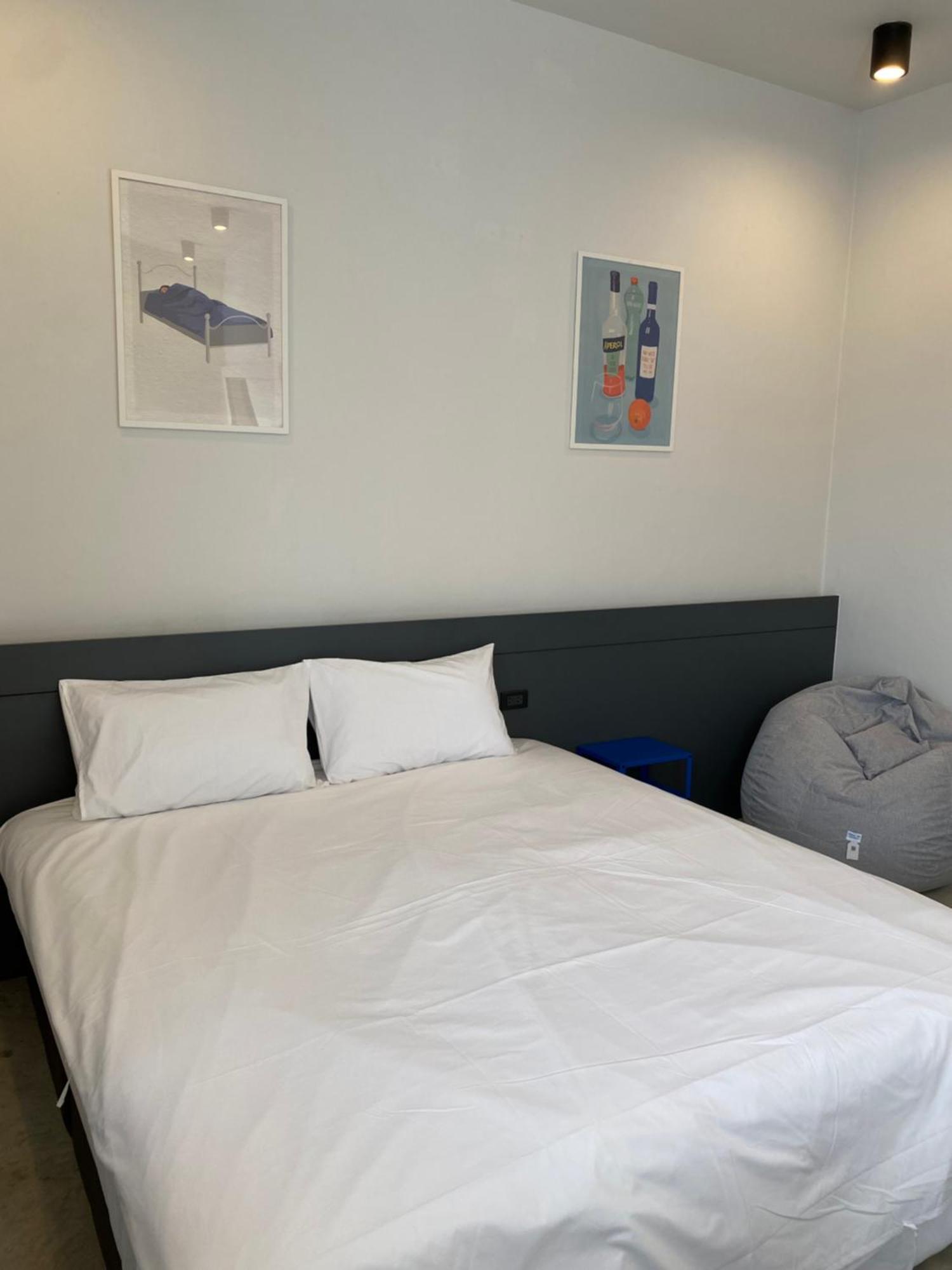Pier 808 Hostel Бангкок Экстерьер фото